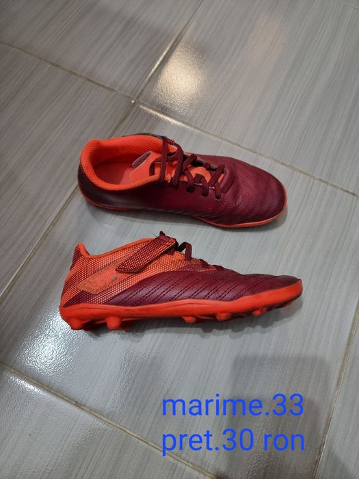 Ghete fotbal diferite marimi si modele