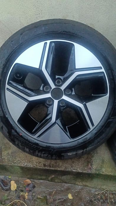 Set 4 anvelope noi de vara 215 55 17 GOODYEAR EfficientGrip P2