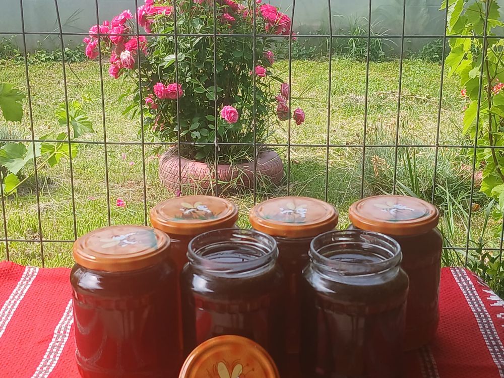 Miere de mană curata productie 2025