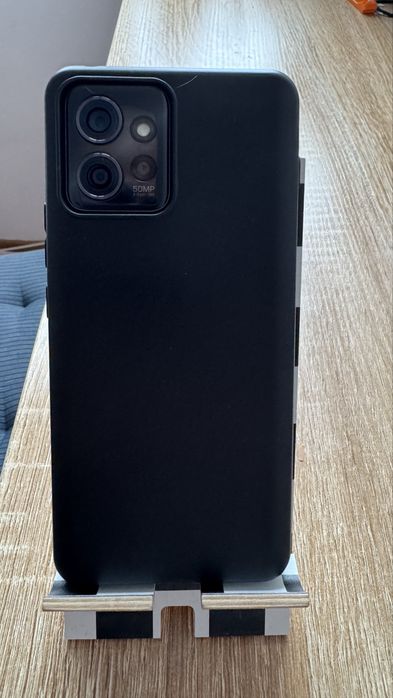 Продавам Lenovo Thinkphone 2023