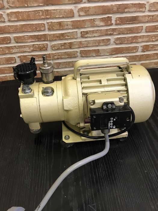 pompa vacuum cuptor ceramica tehnica dentara