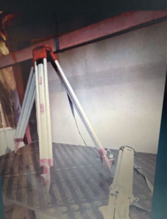 Тринога за лазер