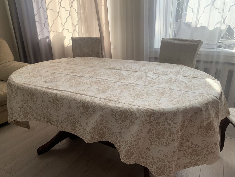 Продам скатерти  из ткани Дак,приму заказ