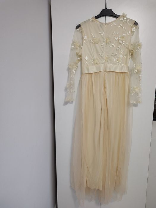 Vand rochie elegantă din dantela