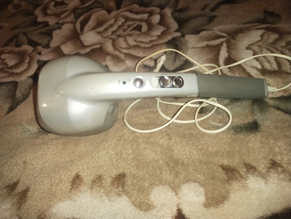 масажный прибор для спины и тела