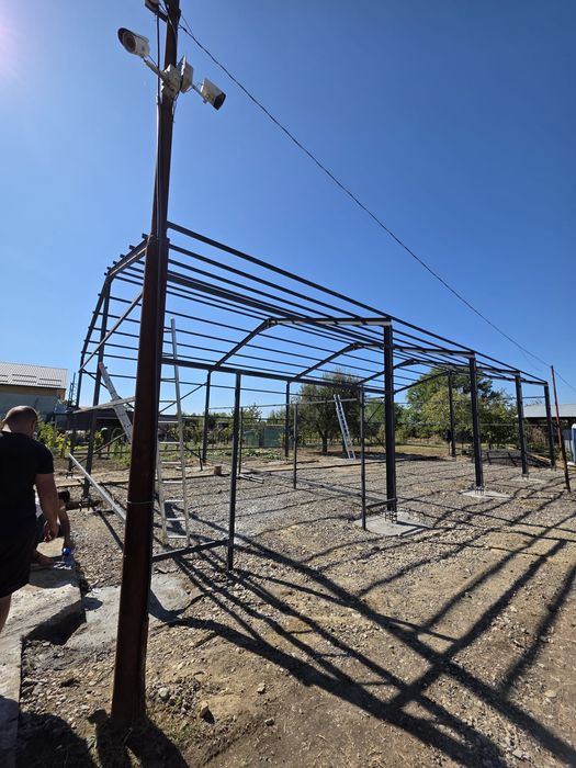 Vand structura metalica 10x20x4 ideală pentru service auto