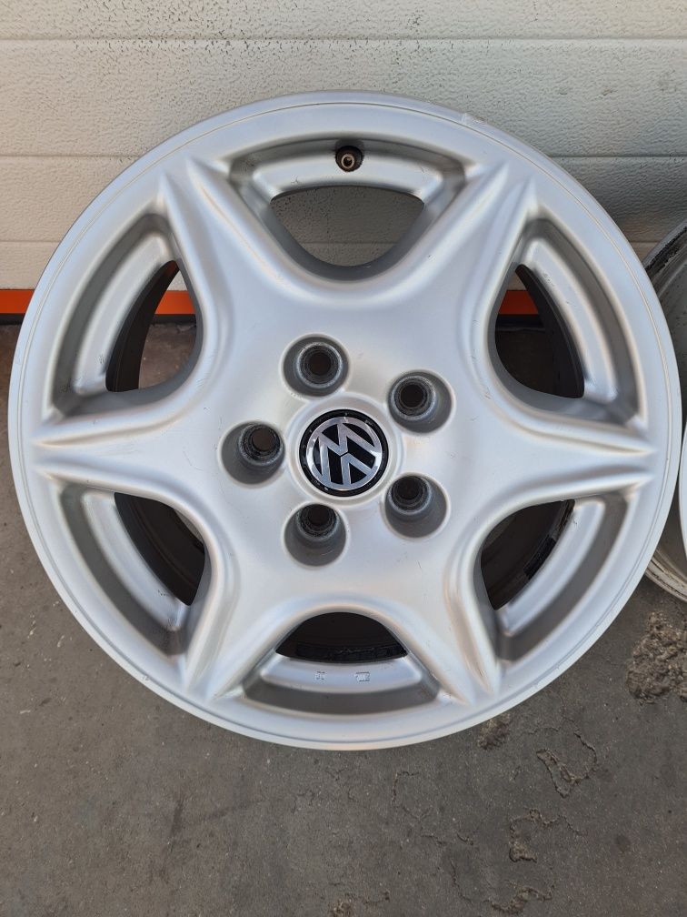 Оригинални джанти за ФОЛСВАГЕН VW T4 SEAT R15 5x112 ET45 7J