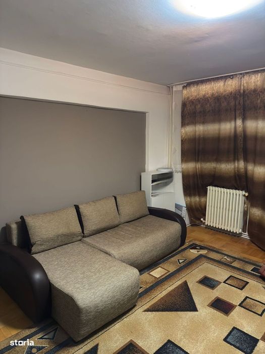 1 camera decomandat 35 mp nicolina pizza nico 300 euro