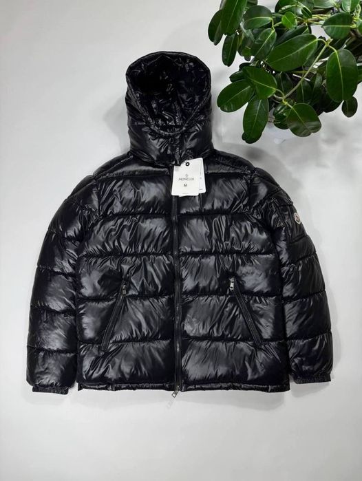 Пуховик Moncler зимний
