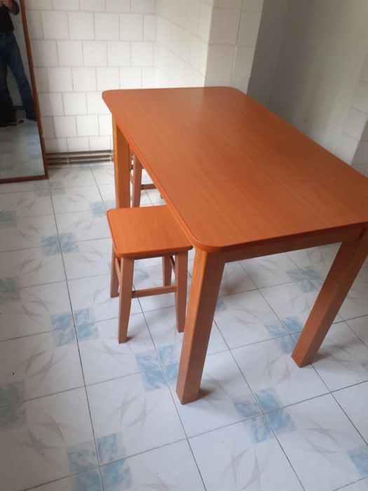 Vinzare masa bucatarie