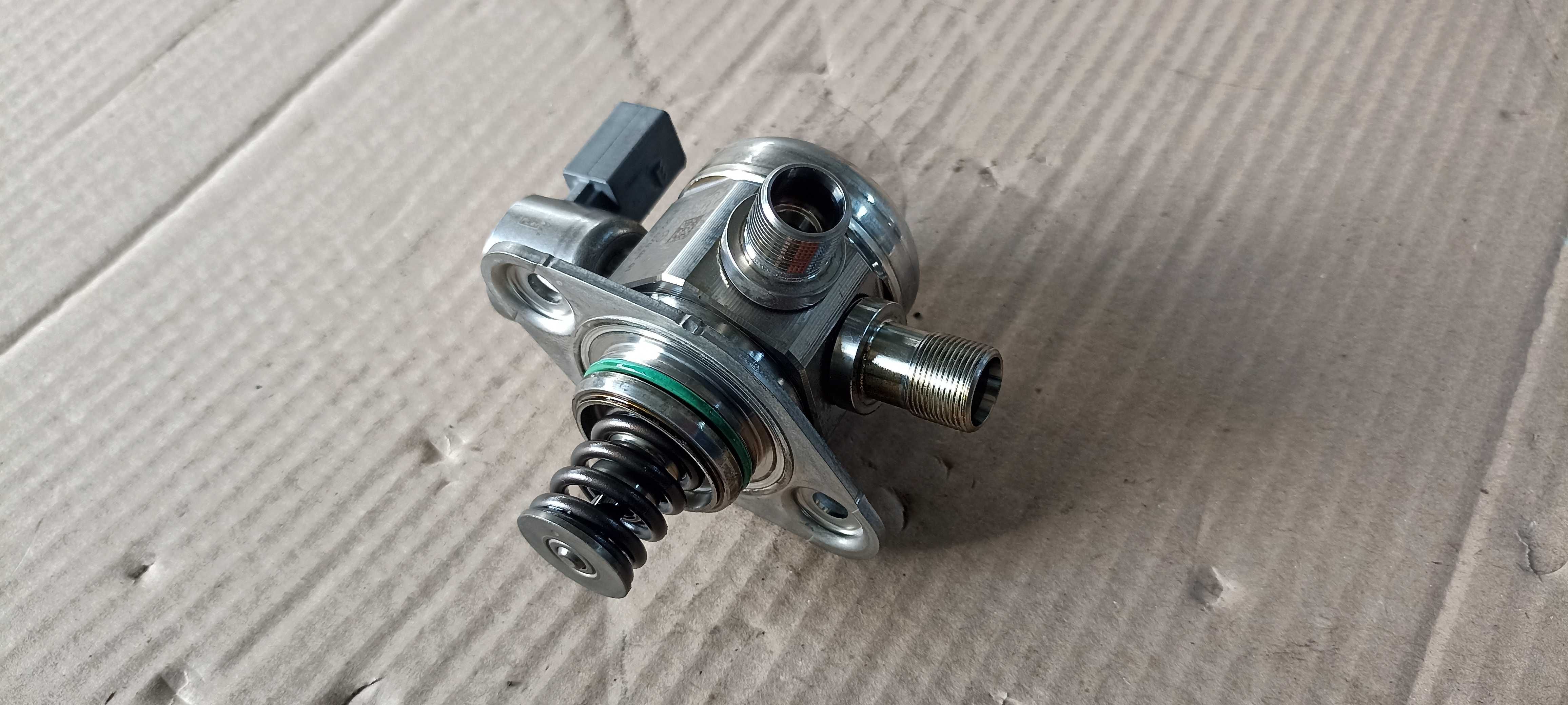Pompa inalta presiune Mercedes 4.0L V8 Euro 6, pompa inalte 0261520342