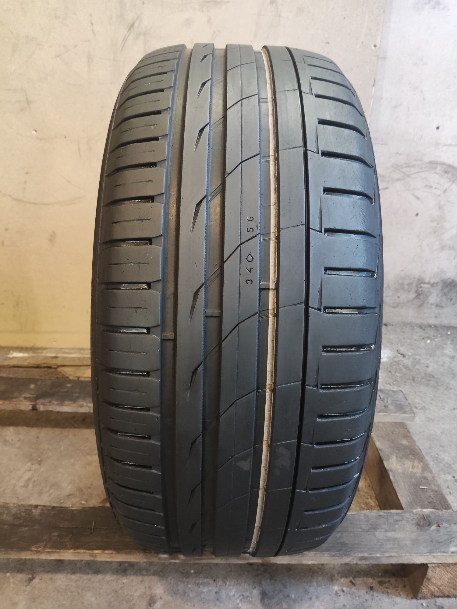 1бр лятна гума 255/50/19 Nokian ZLine Suv
Dot18
6.9mm грайфер
Без забе