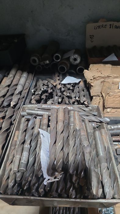 Vand burghie,freze,tarozi,alezoare ,conuri.