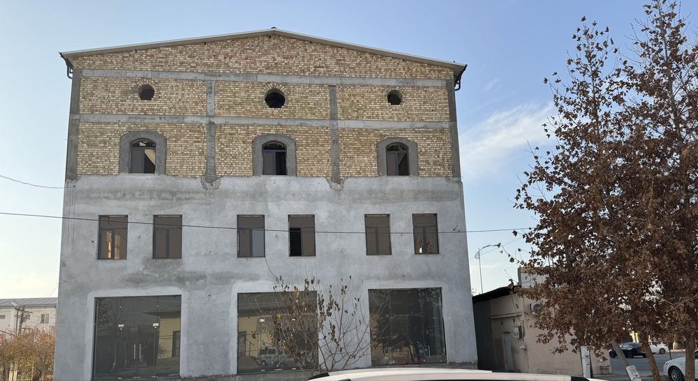 Срочно продается нежилое помещение под бизнес 1 -я линия в доль дороги