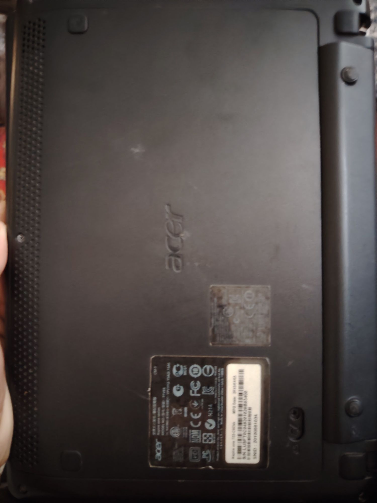 Aser aspire one sotiladi ishliydi