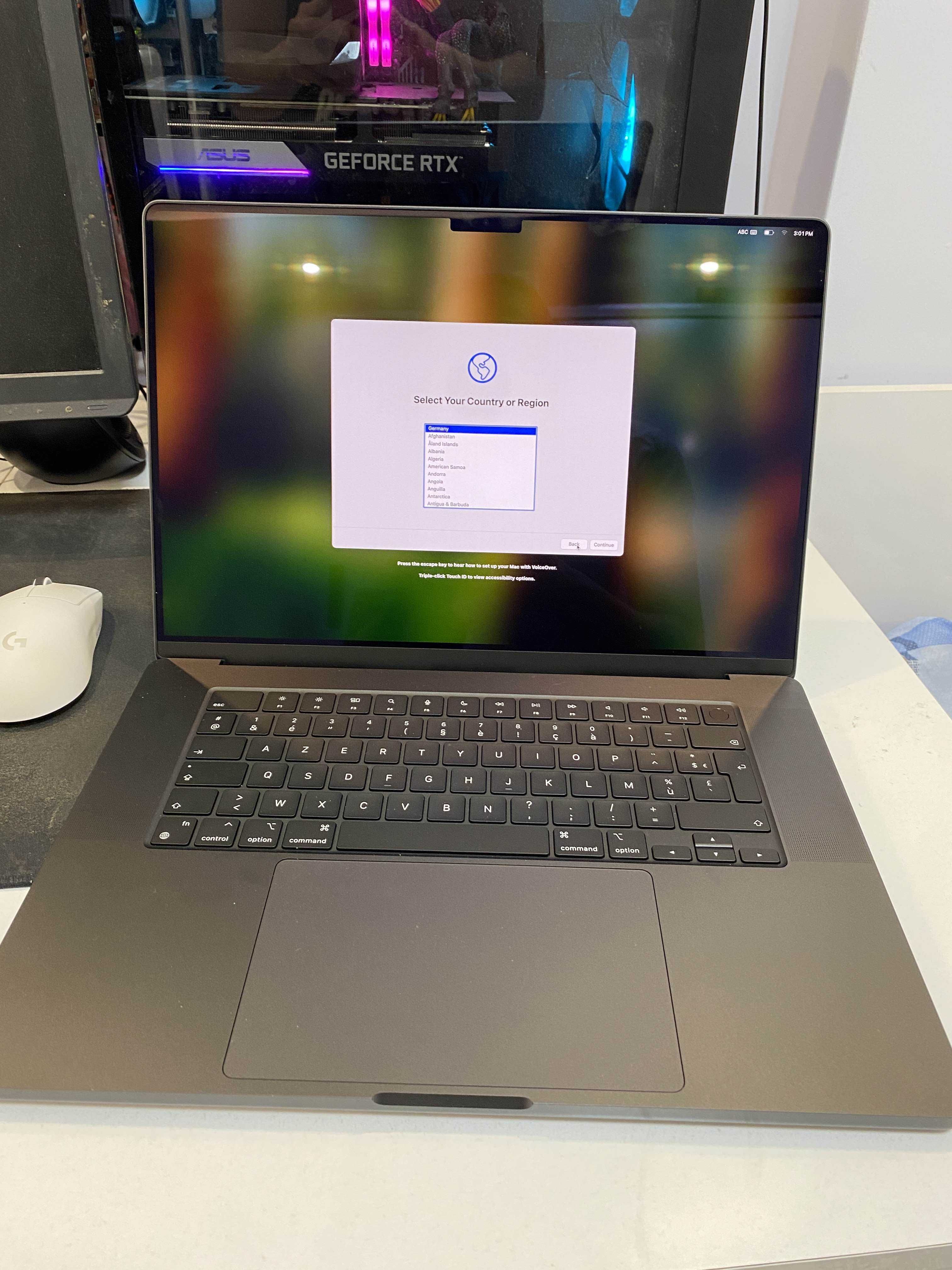 ЧИСТО НОВ MacBook Pro 16.2'' M4 Pro Chip 24GB RAM 512GB SSD