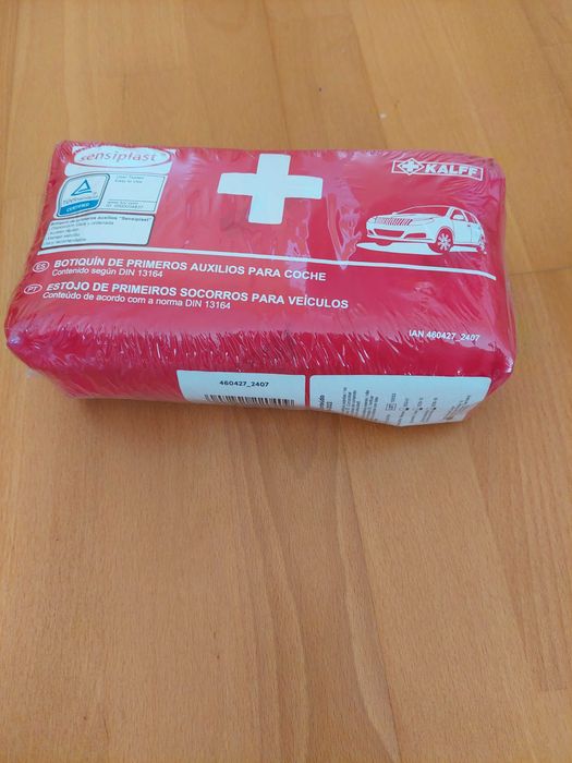 Аптечка за кола.