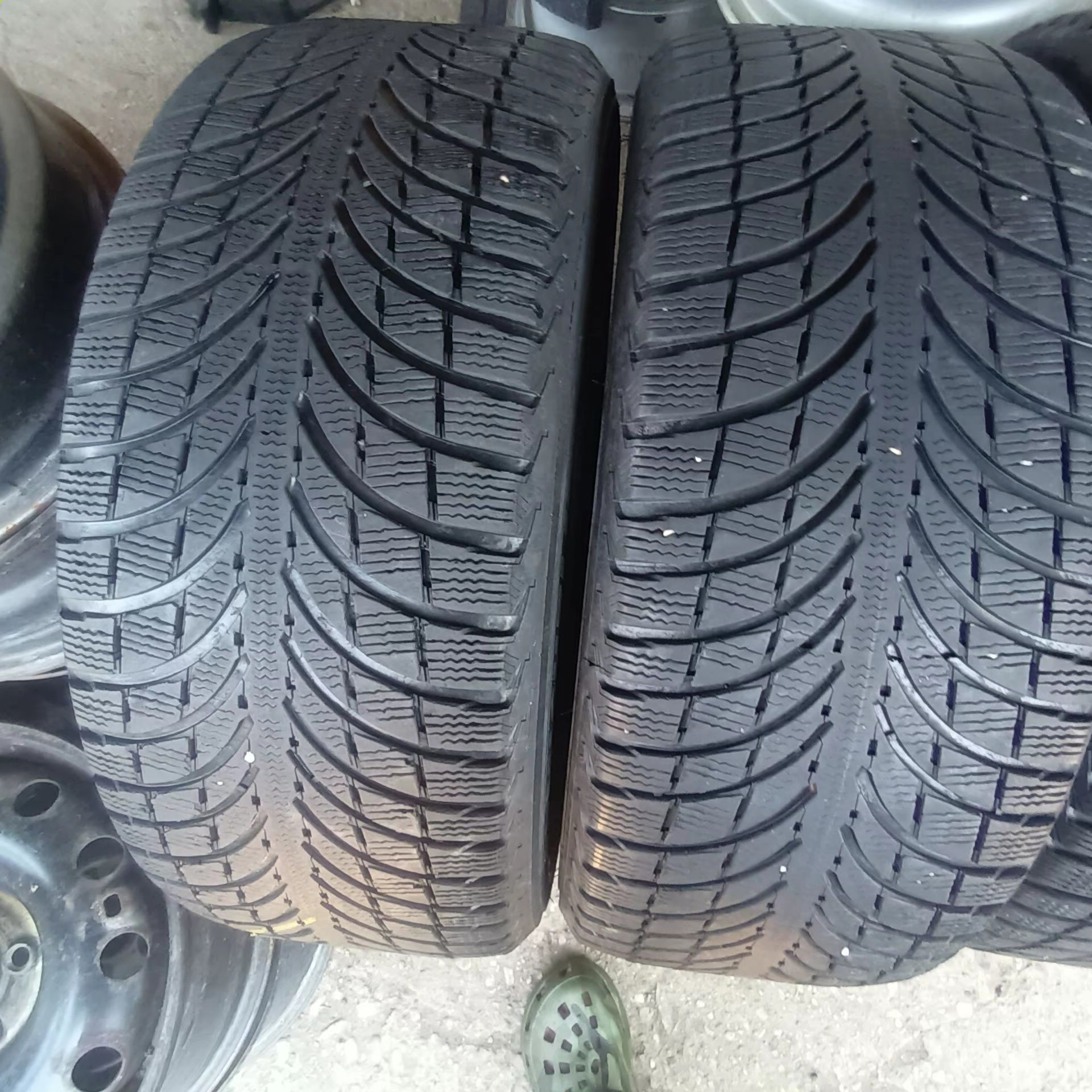245 45 20 MICHELIN 4броя зимни