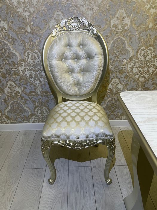 Мехмонхона учун стол ва стул