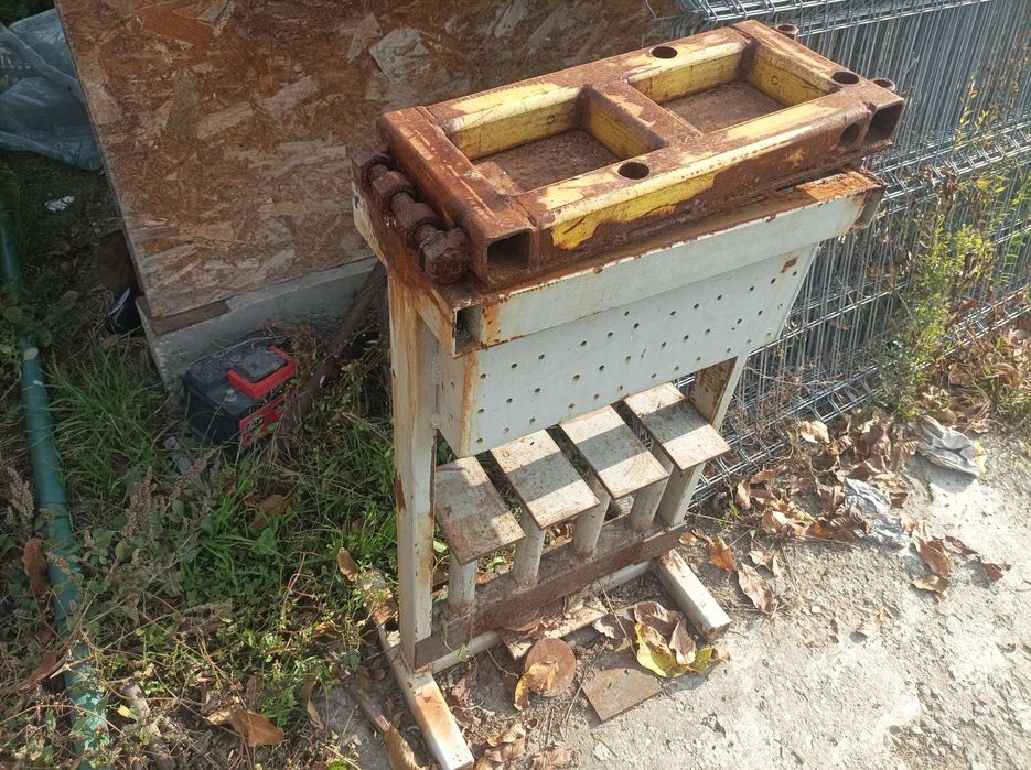 Presa brichete hârtie si rumeguș