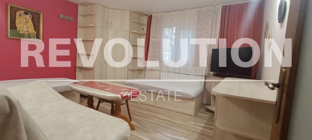 Тристаен апартамент в района на Каменица 1