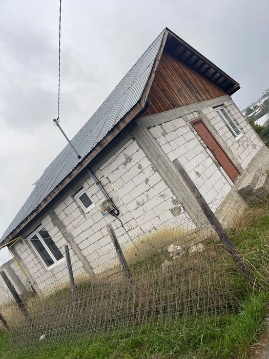 Casa de locuit cu teren