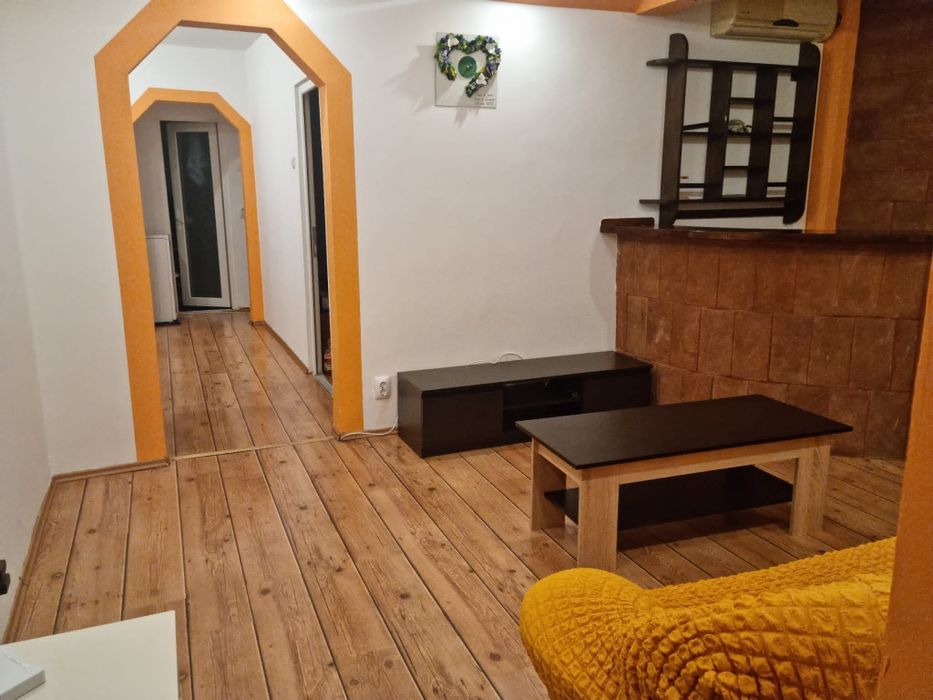 Particular ,apartament 3 camere zona Astra