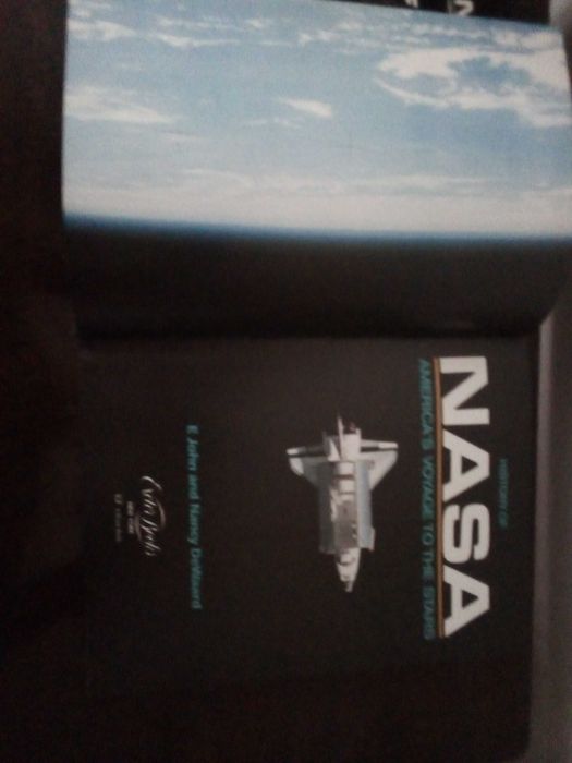 NASA, английски език