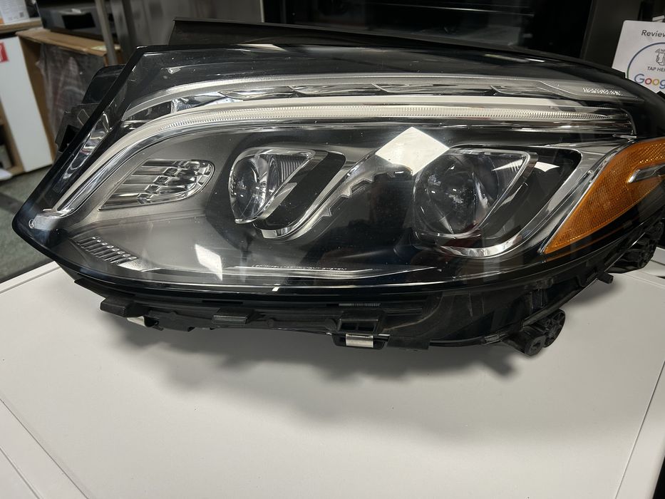 Оригинален фар Мерцедес гле -Mercedes Gle w 166