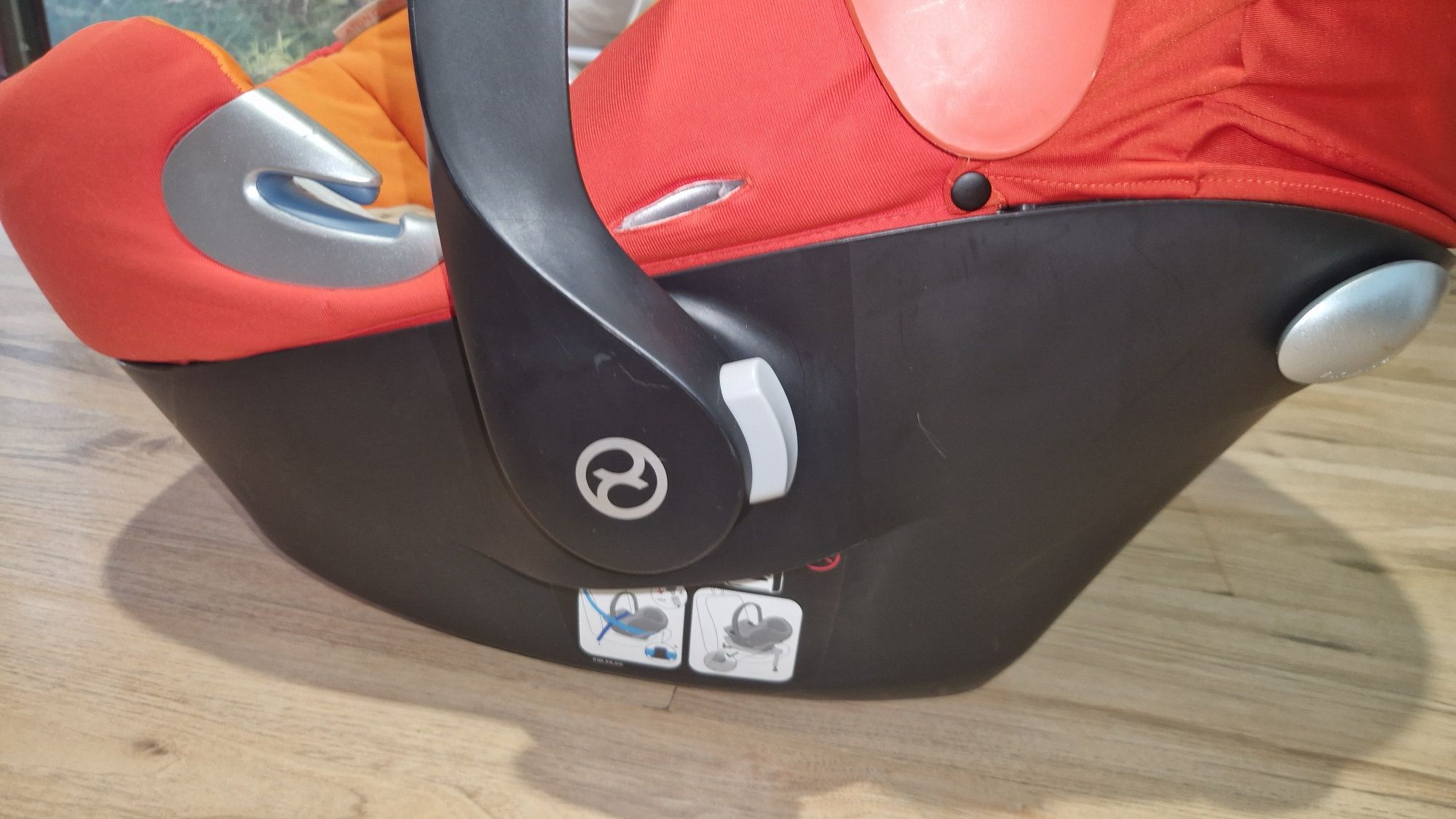 Стол за кола Cybex Aton Q i-Size