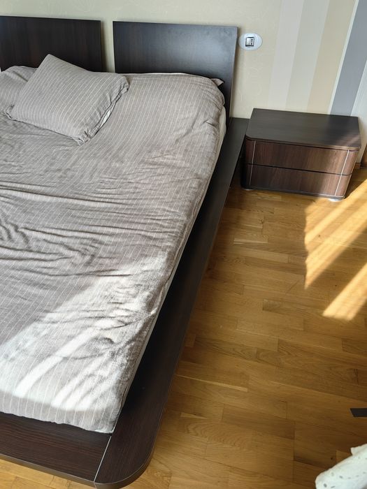 Спалня + 2 бр. нощни шкафчета