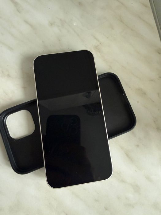 Продам Айфон 14 128гб