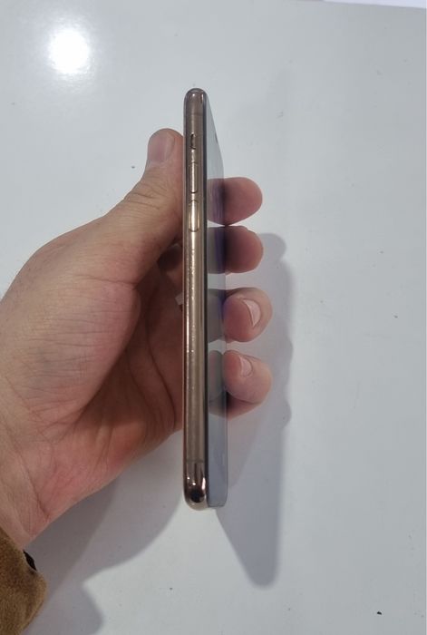 Iphone 11 pro Gold ideL holati