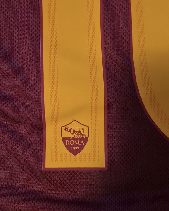 НАМАЛЕНИЕ!Оригинална фланелка Adidas Roma - Рома -Размер М-Сезон 25-26