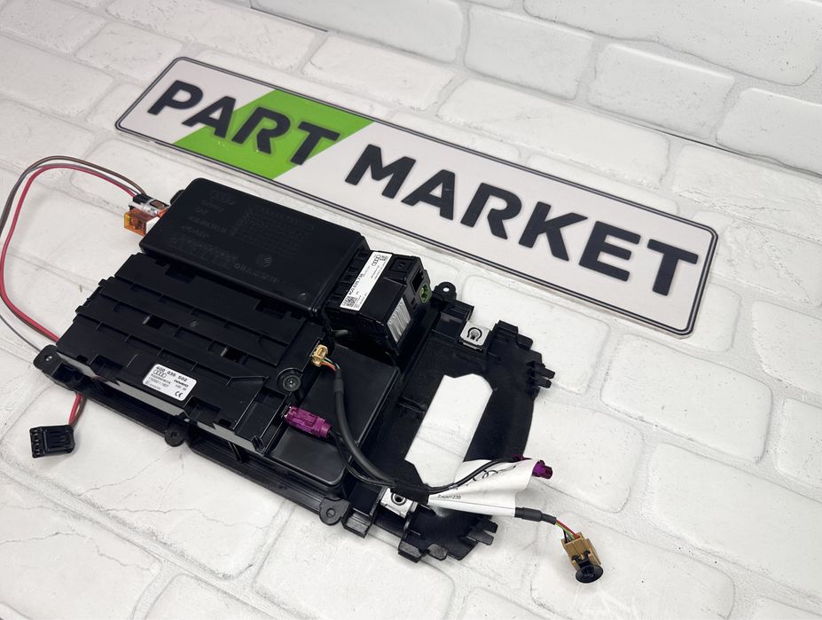 Антенен усилвател USB AUX AUDI A6 A7 4G 4G0035502