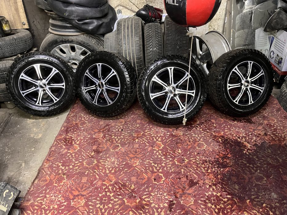 Продам диски с резиной зима на ваз 4*98 как новые