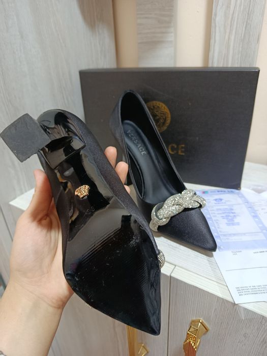 Tufli kabluk Varsace