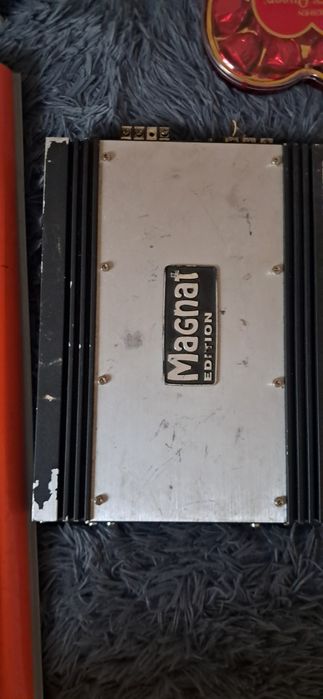 Subwoofer auto,stație auto