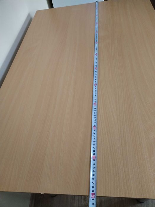 Masă extensibila cu 6 scaune