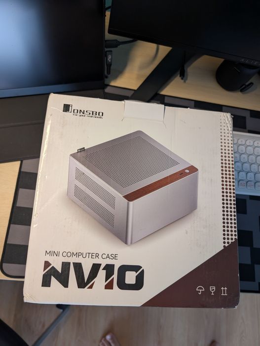 Carcasa Jonsbo NV10 ITX + 3d print