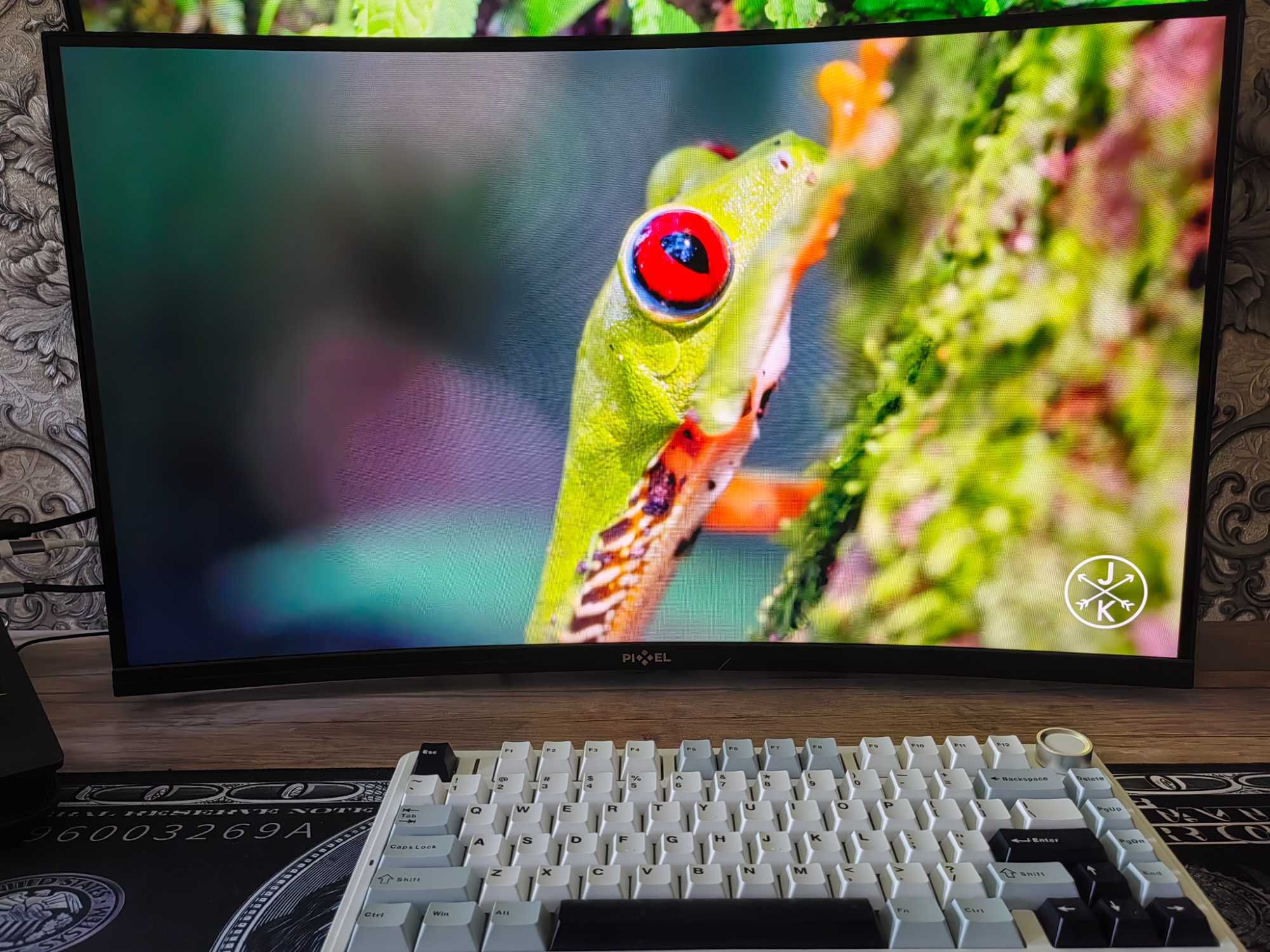 Monitor Pixel 32 240 hz Curved gaming