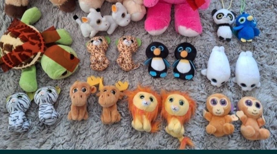 Mini plusuri noi la set de 8 buc, aprox 10 cm inaltime