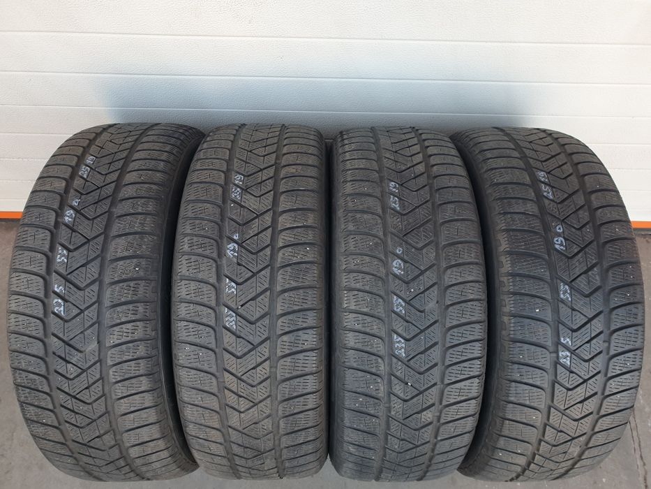 Зимни гуми 4 броя PIRELLI Scorpion 235 55 R19 дот 2519