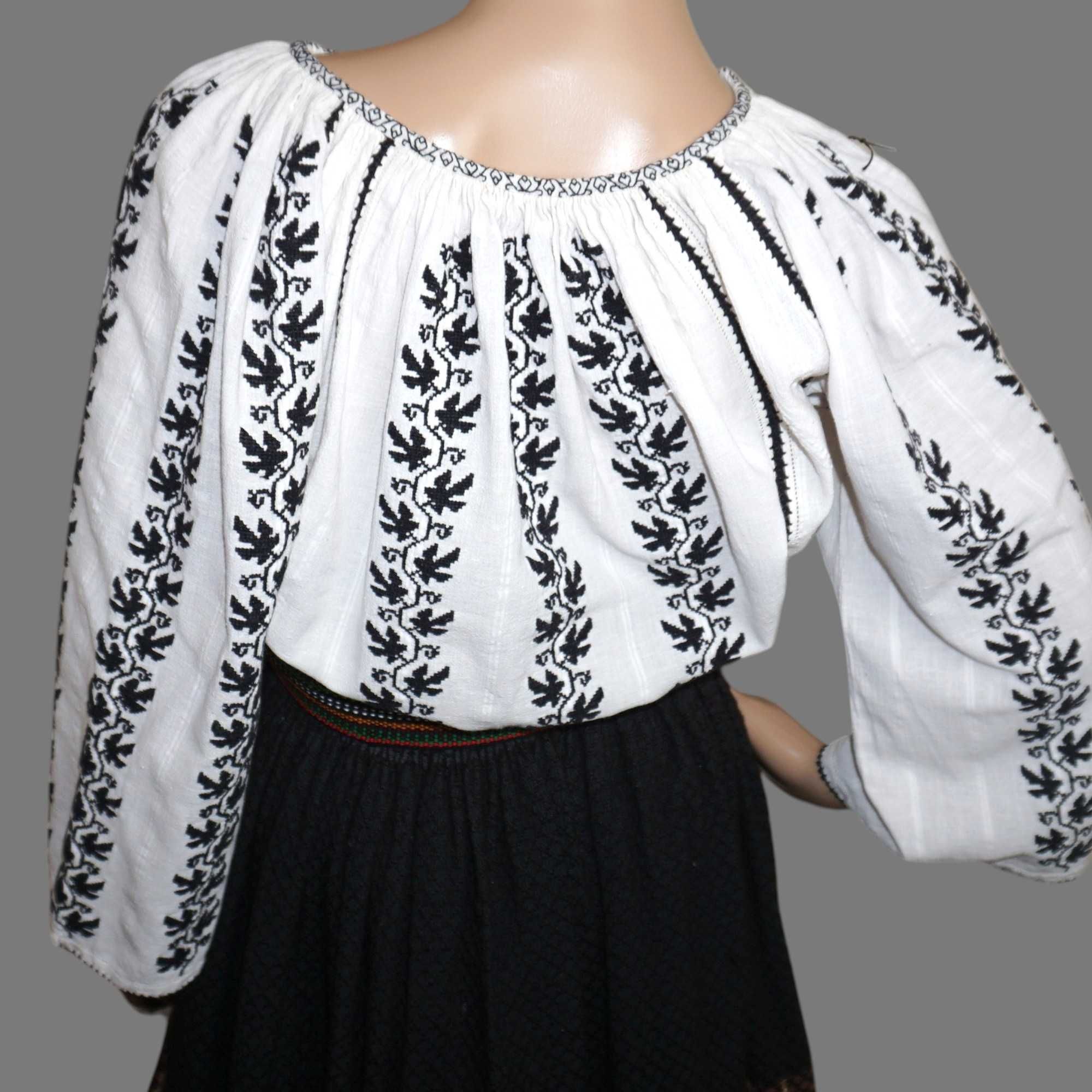 Costum popular vechi cu valnic, port popular oltenesc 36-38