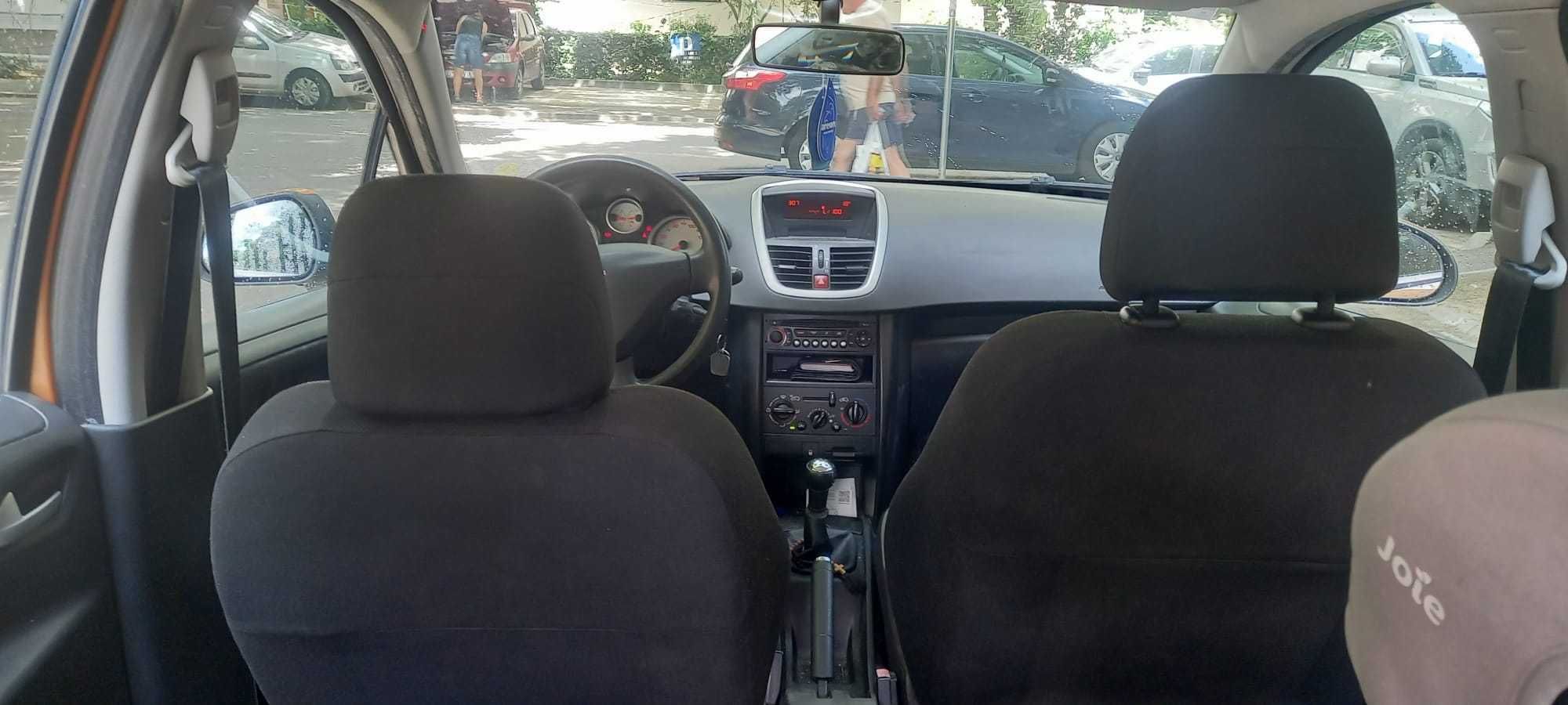 Peugeot 207 din 2007 benzina 1,4 , km 86.080 reali