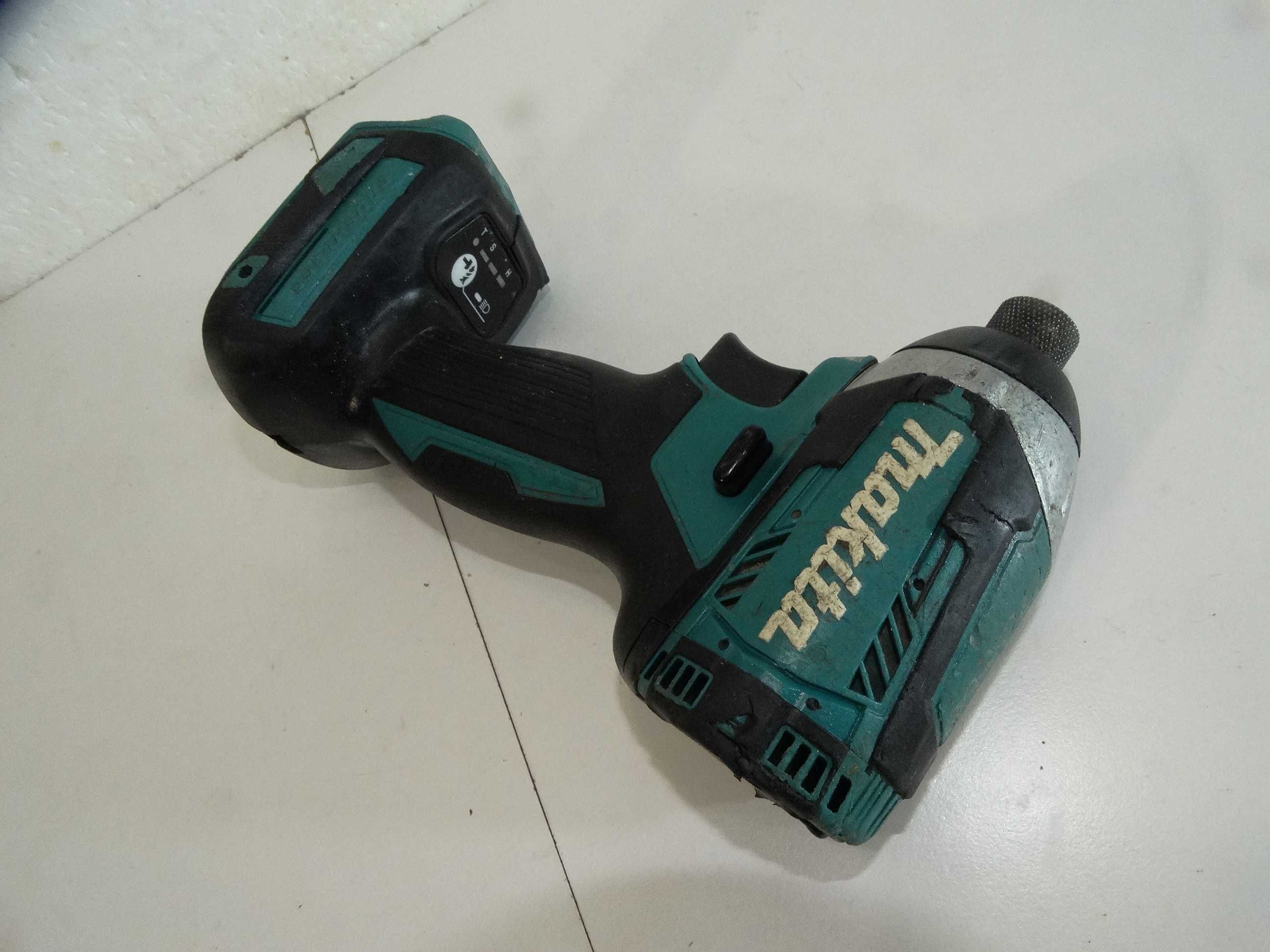 Разпродажба - Makita DTD 154 - Ударен винтоверт / импакт - 175 Nm