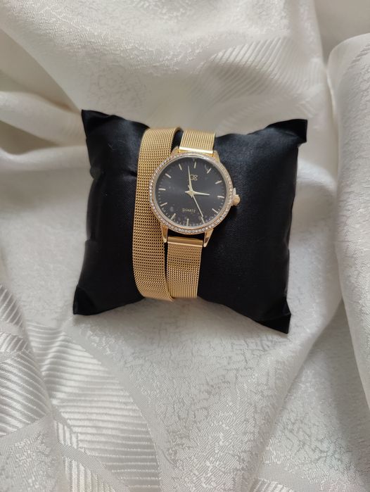 Дамски златист часовник Oriflame Exclusive