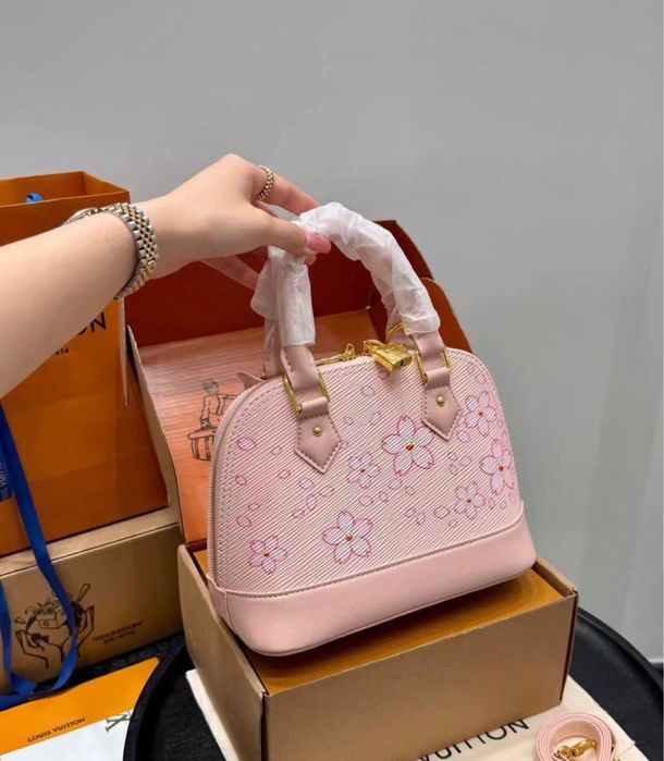 Geanta Louis vuitton Alma piele naturala pe stoc