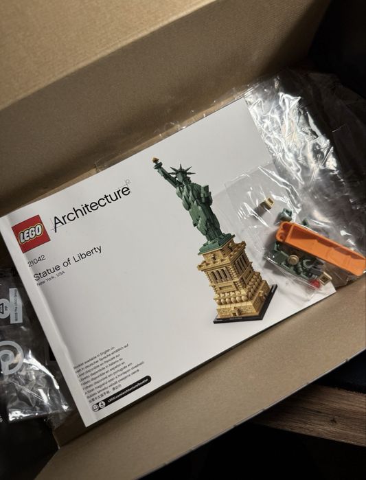 Lego Architecture 21042