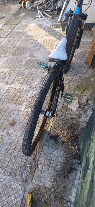 Продава се цяло или на части